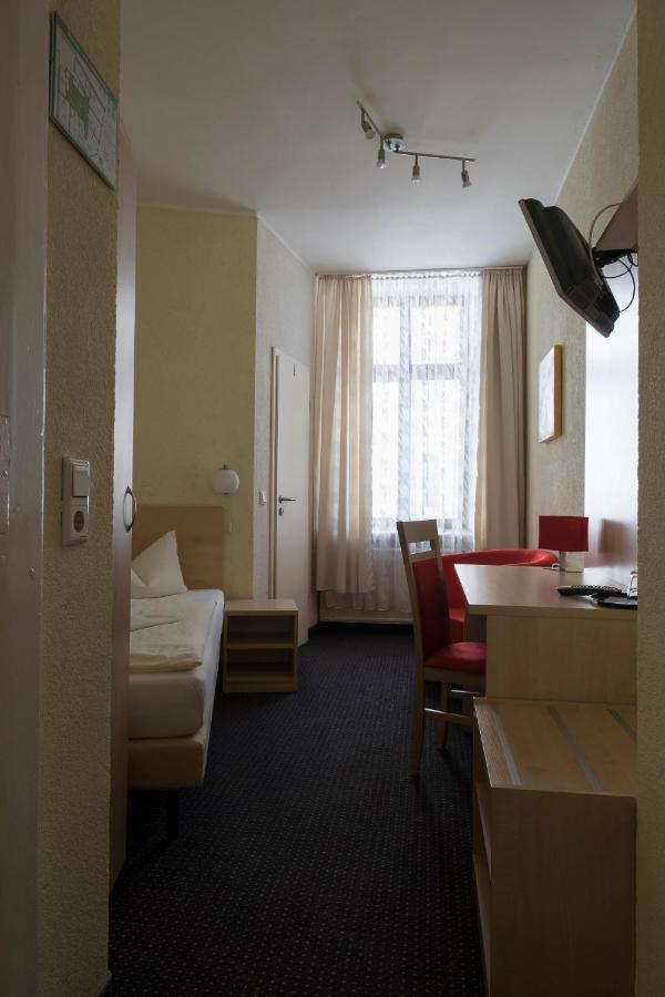 Gaestehaus Lisakowski Pension Am Brautwiesenpark Görlitz Extérieur photo